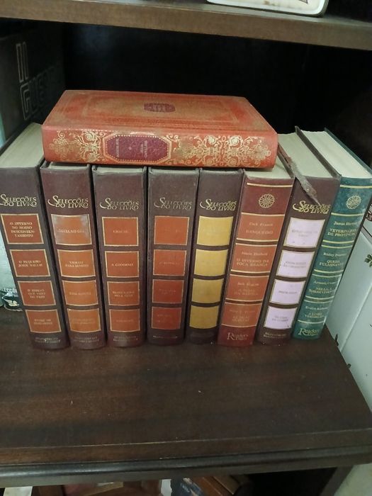 Vendo Livros Antigos