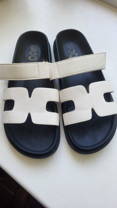 Шлепки       .            .