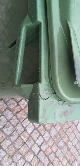 Sprzedam kubeł na śmieci 660 l