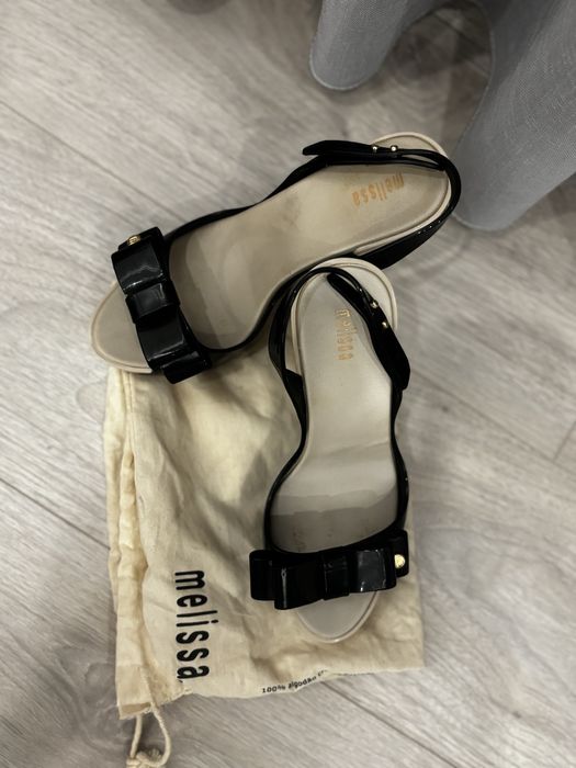 Sapatos de senhora MELISSA de salto alto (tamanho 35/36), como novos