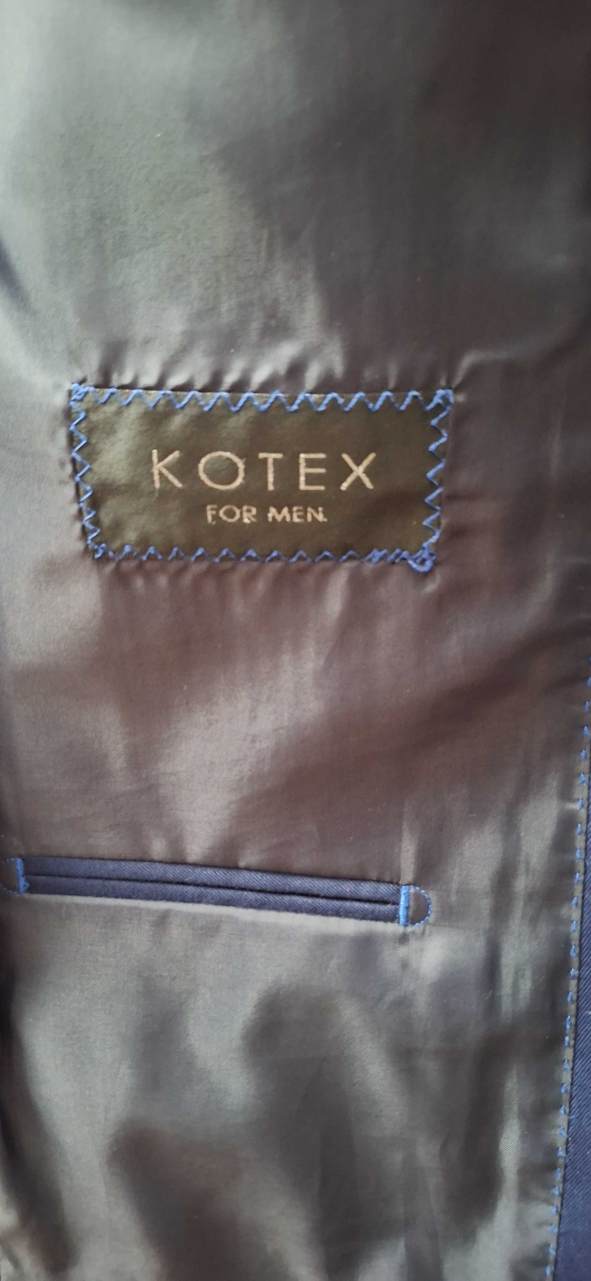 Granatowy garnitur Kotex