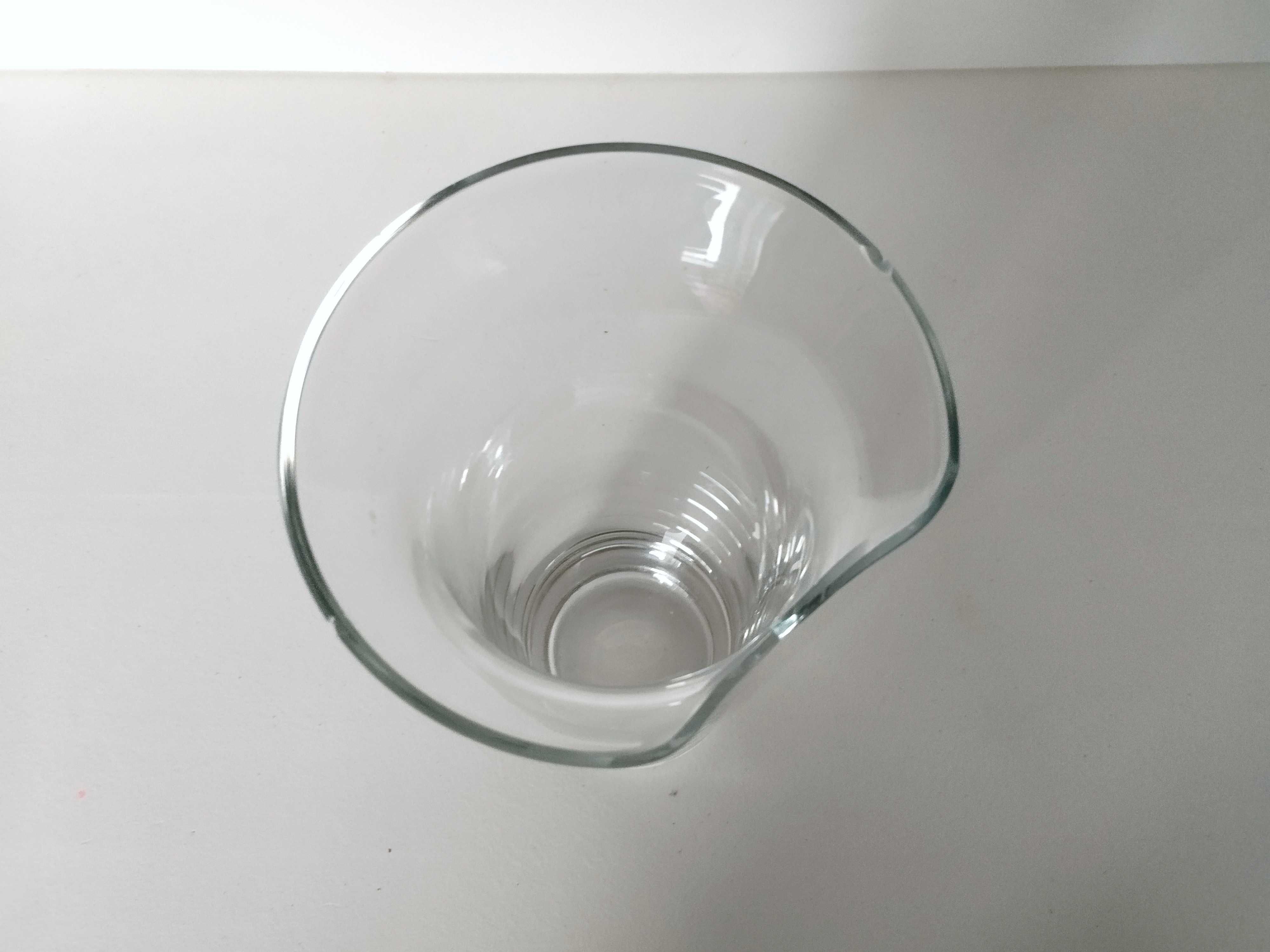 Wazon szklany 21 cm - piękny ozdobny