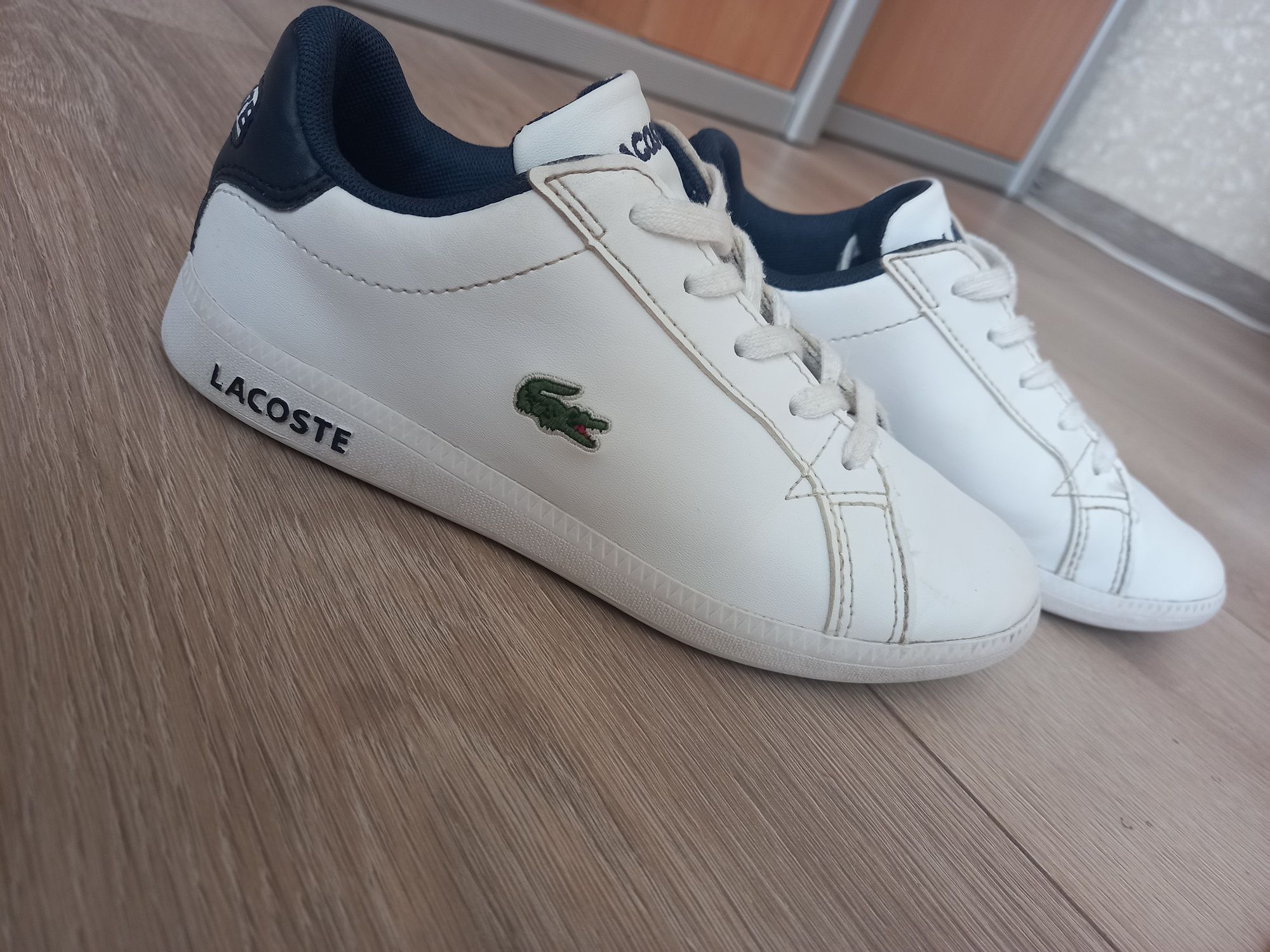 Продам на хлопчика оригінал кросівки Lacoste 30.5 р