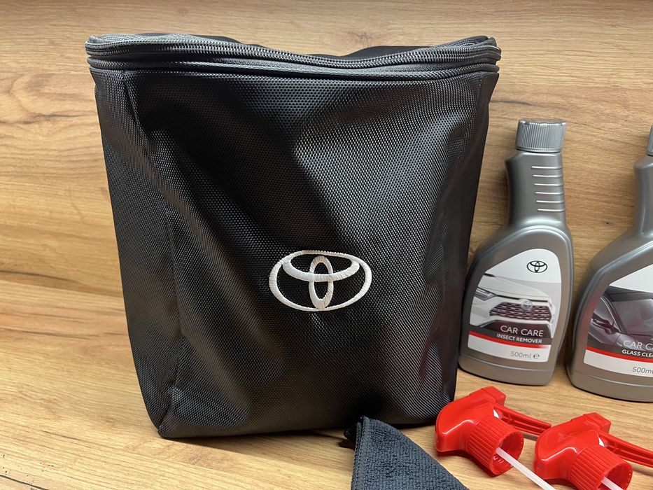Zestaw kosmetyków Toyota etui nowe!