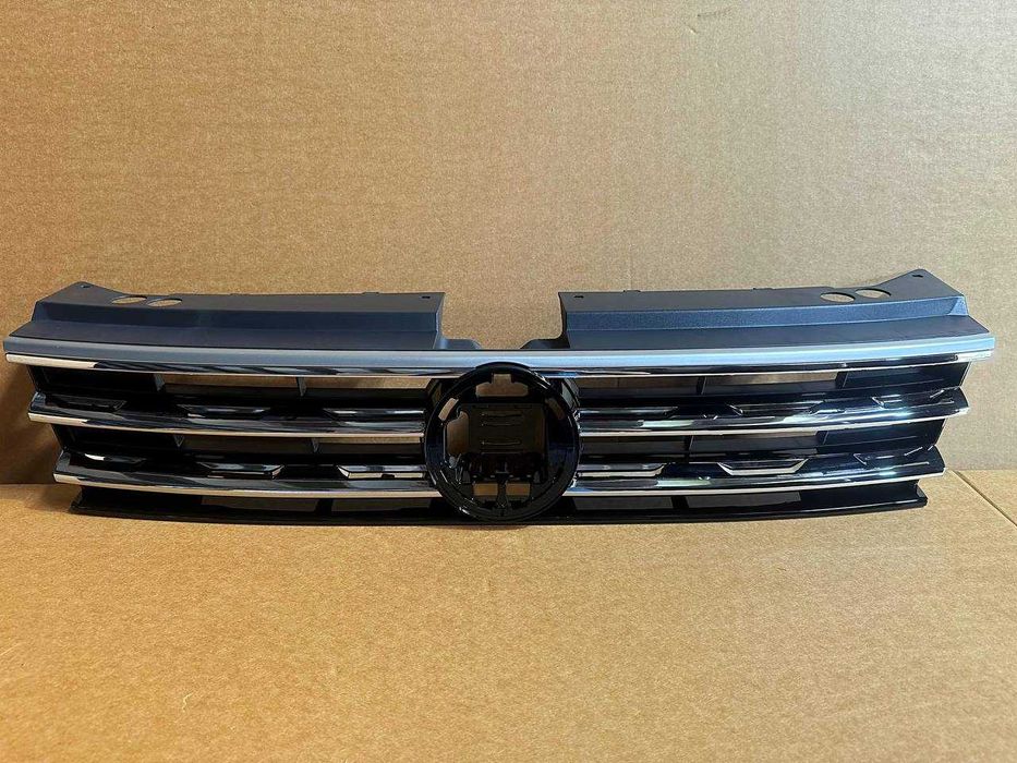 Volkswagen Tiguan 2017 2018 2019 2020 решетка радиатора Тигуан Хром