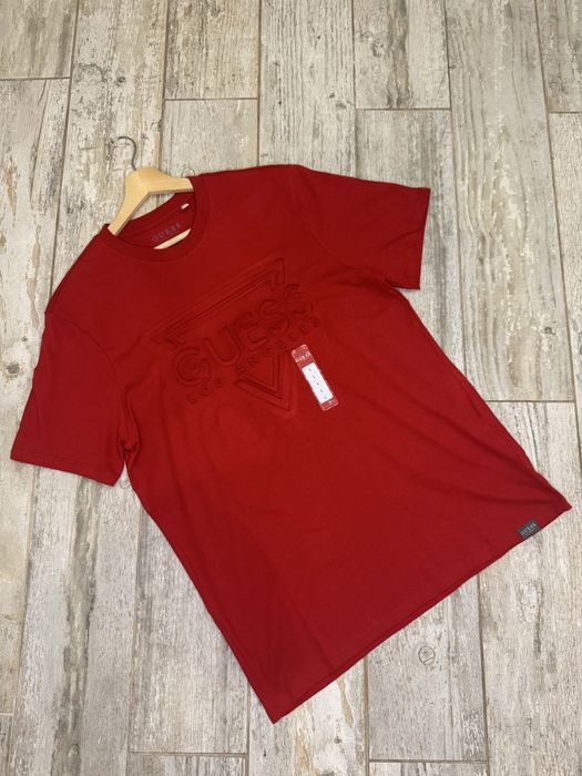 T-Shirt GUESS Original - Tamanho L - Nova com Etiqueta!