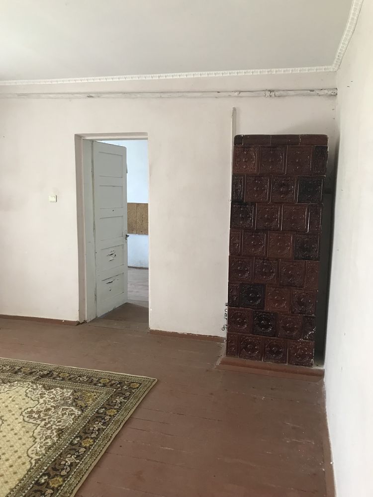 Продається квартира в будинку в хорошому стані