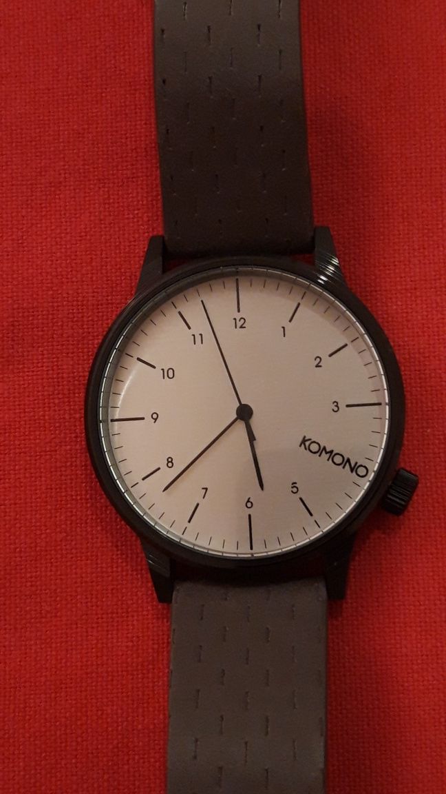 Relógio Komono cinzento
