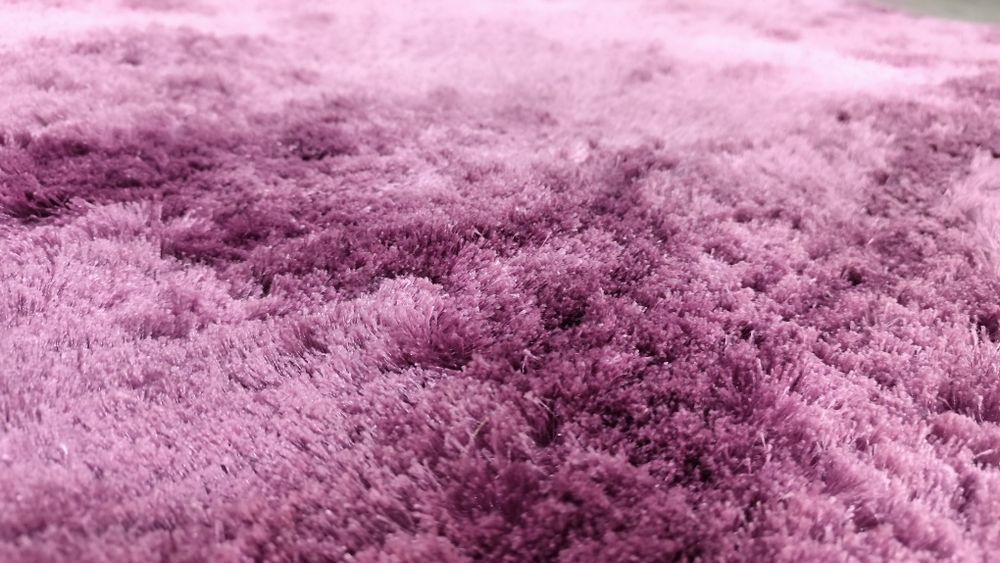 Tapete com pêlo roxo 230 por 160 cm