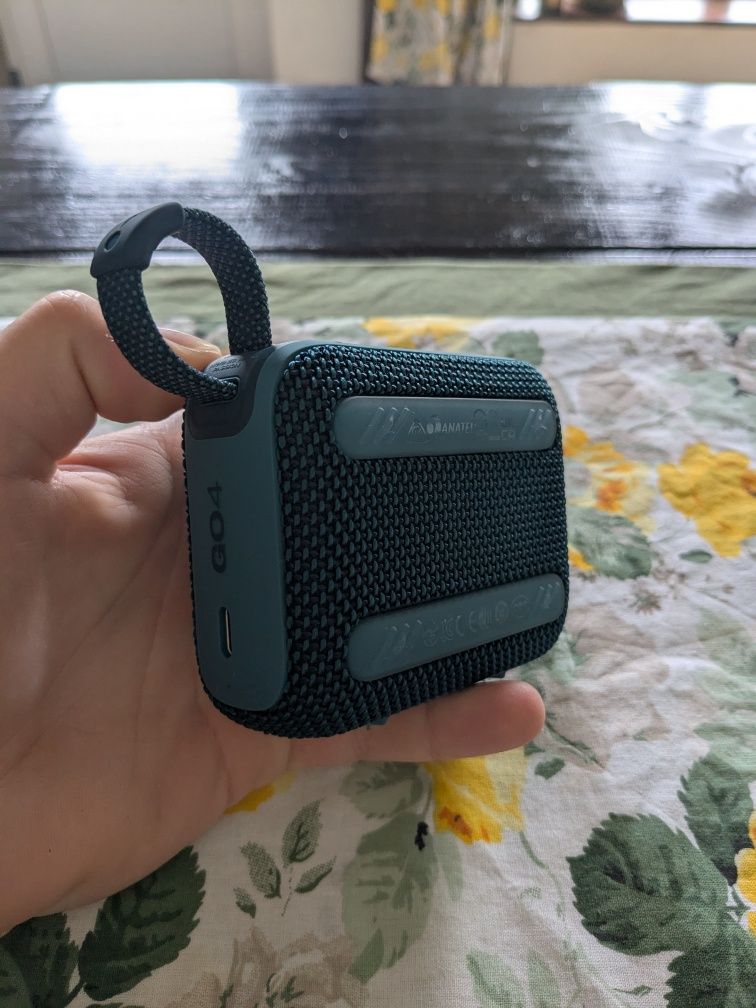 Колонка JBL go 4