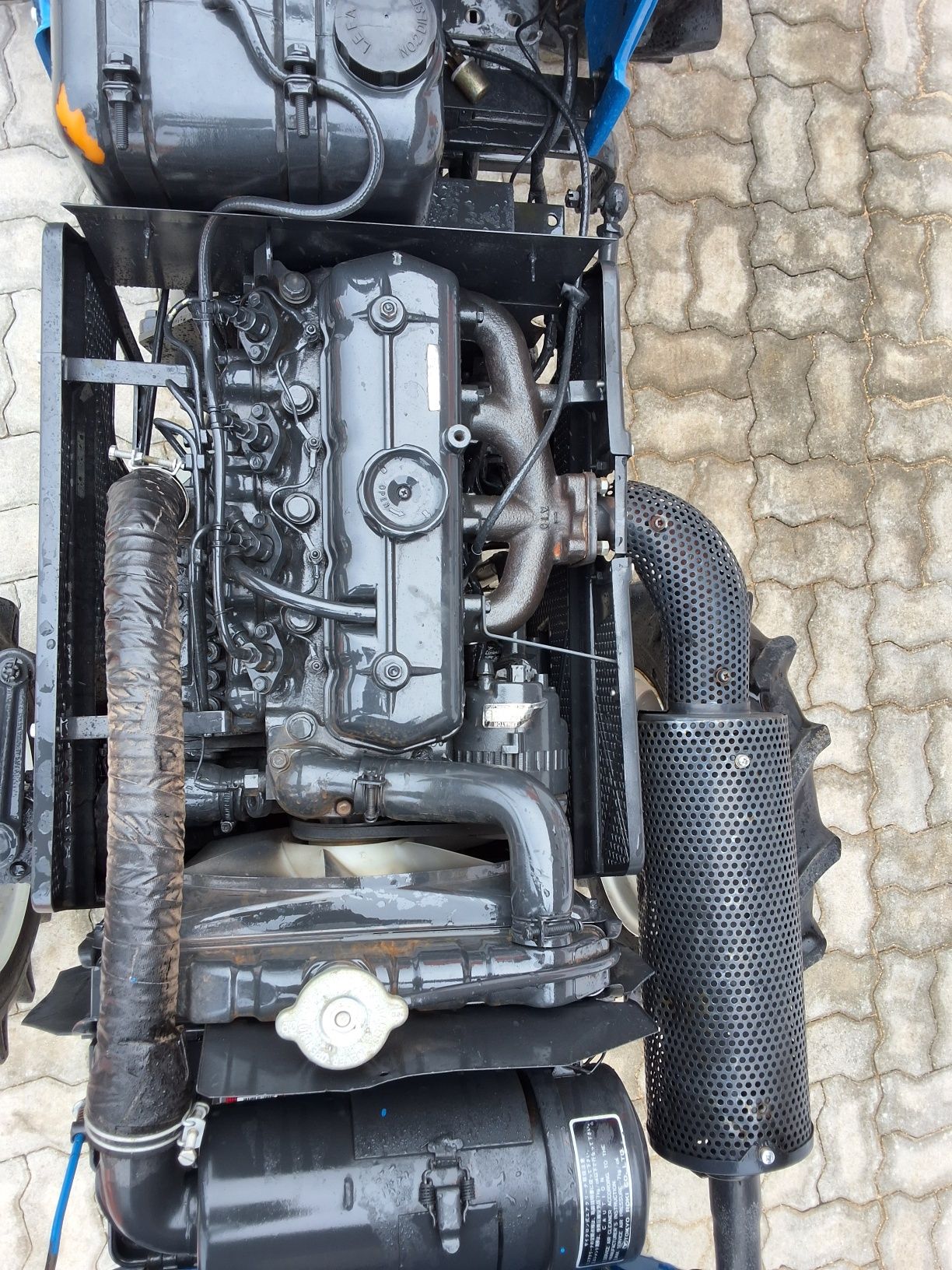 Mitsubishi D1650fd/4×4 com frese