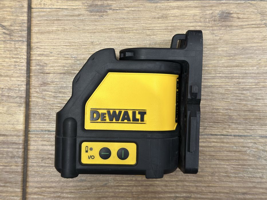 Zielony laser krzyżowy, akumulatorowy DeWalt | DW088CG