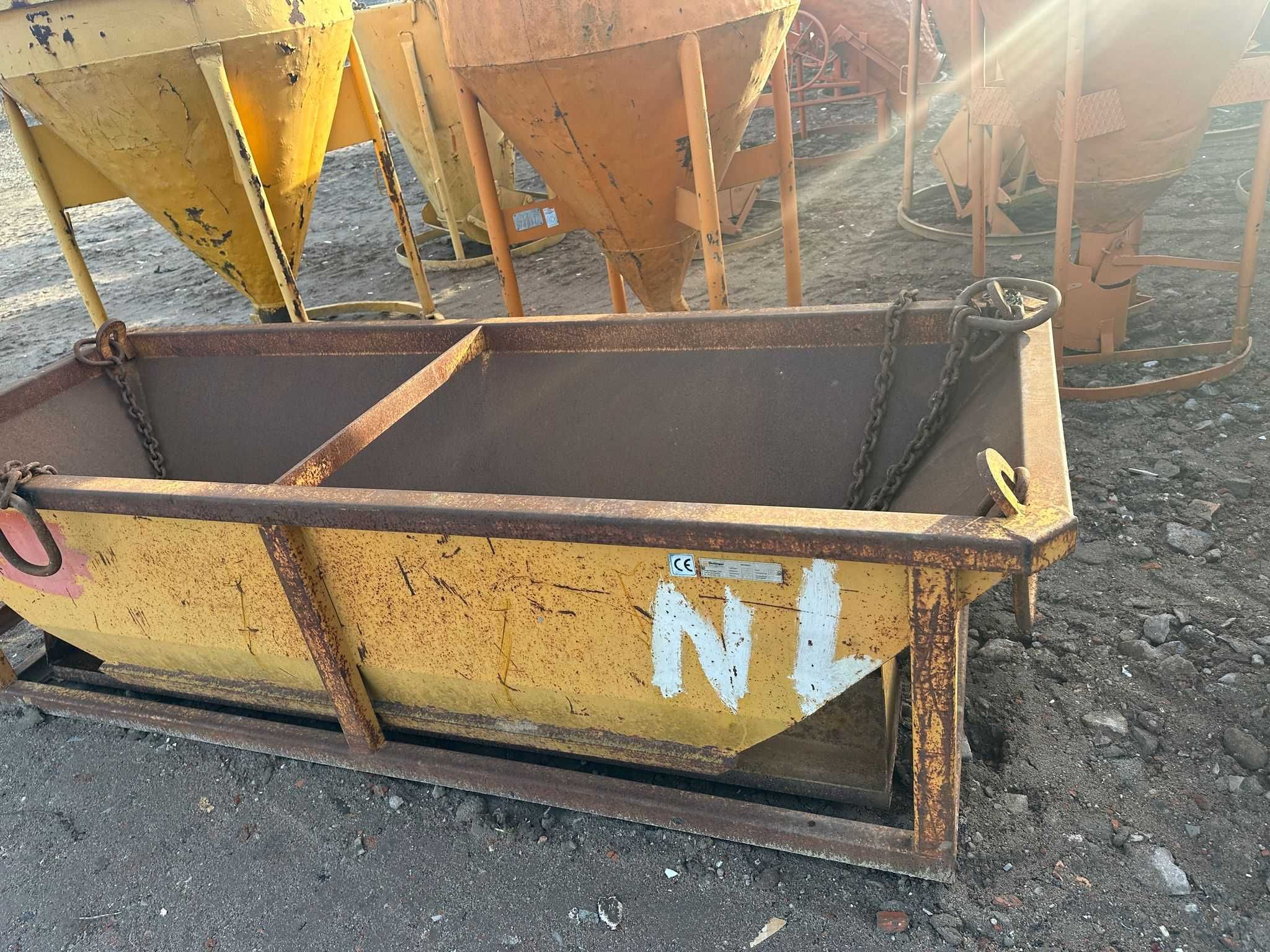 Pojemnik zbiornik dźwigowy Eichinger 1000L/2600kg betonu zaprawy Nr36