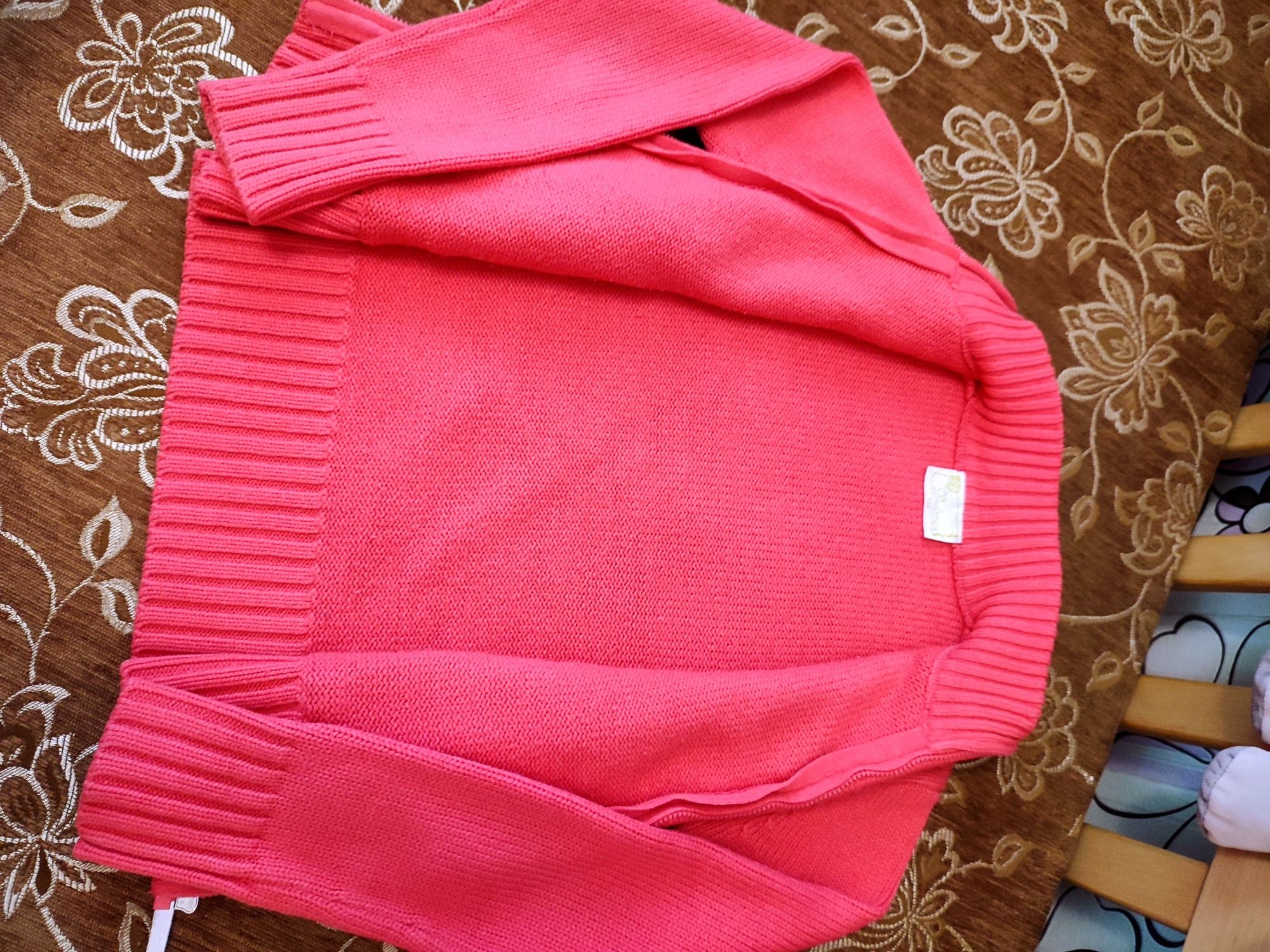 Теплая кофта свитер для девочки 130 р.