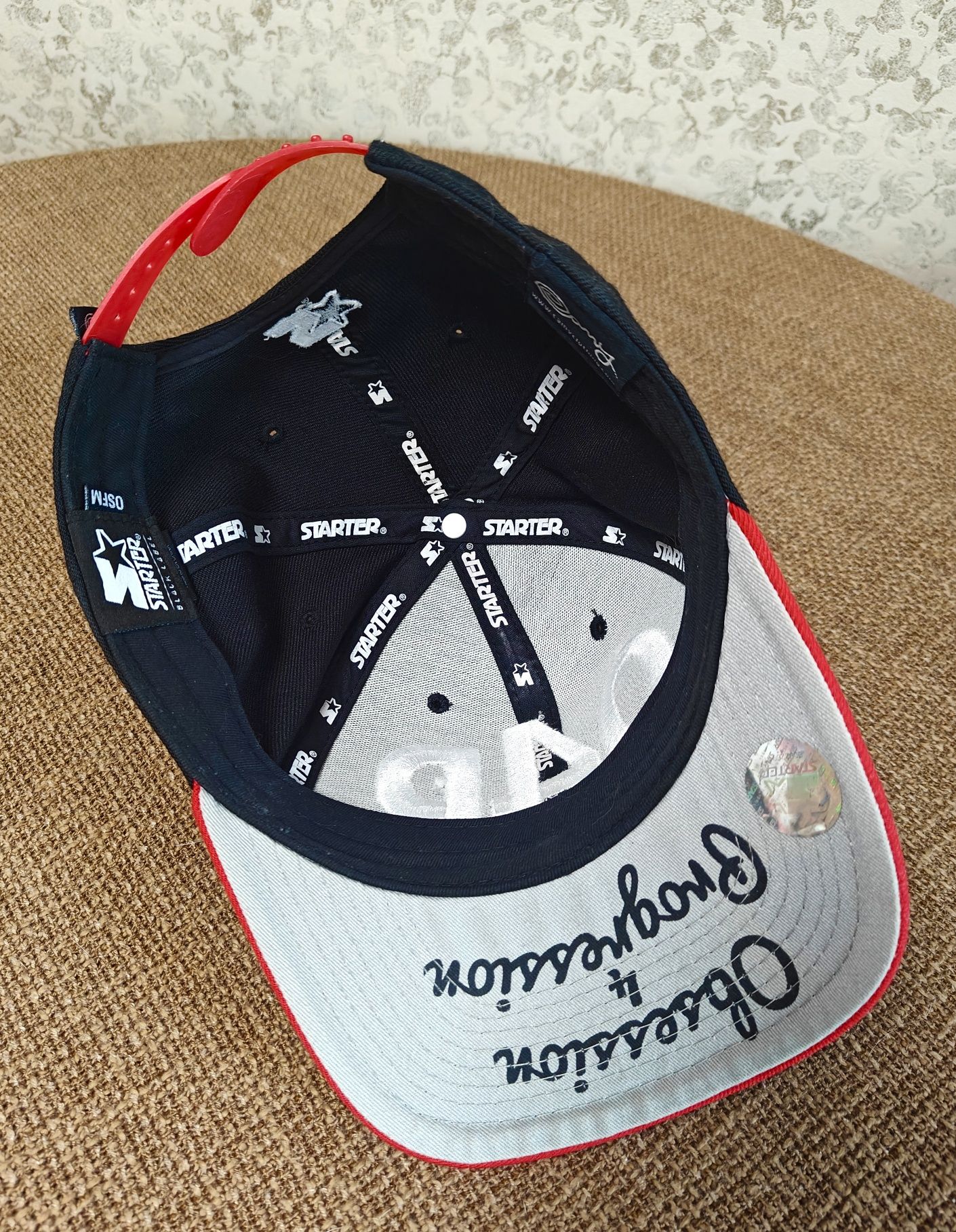Продам  отличную клубную бейсболку STARTER. CAMY
