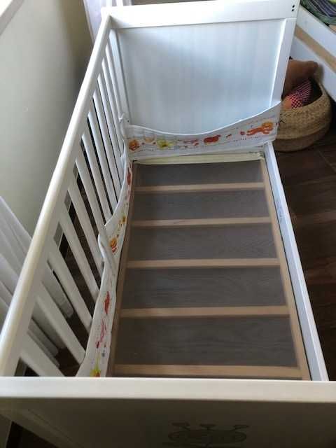 Cama de grades / Berço  IKEA com colchão