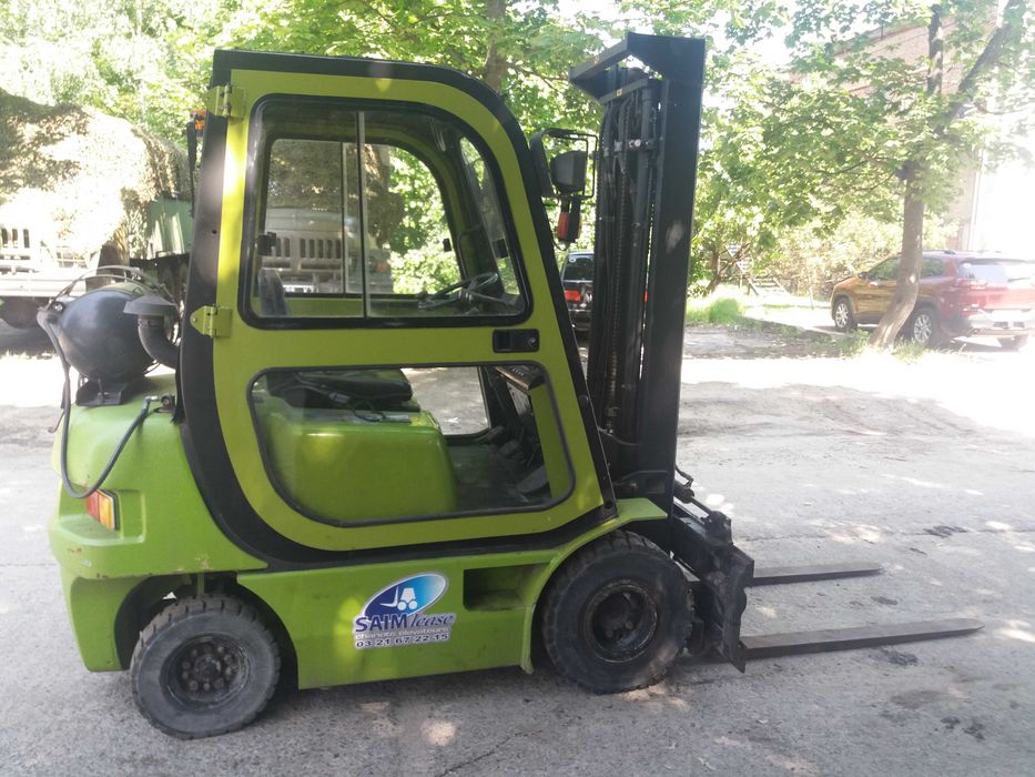 Навантажувач вилочний CLARK CMP15L