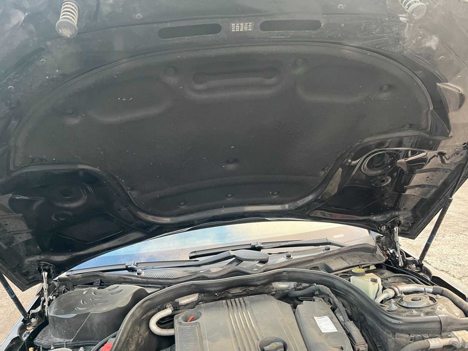 Wygłuszenie maski Mercedes W212 E klasa 1.8 CGI