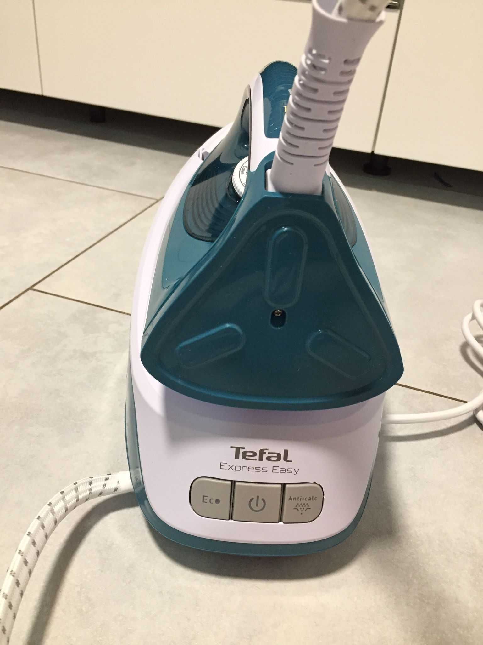 Stacja parowa Tefal  2200 W