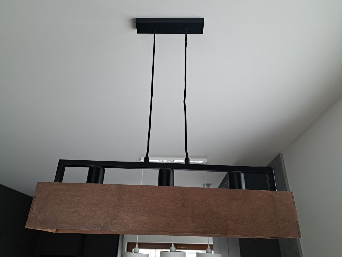 Lampa wisząca drewno