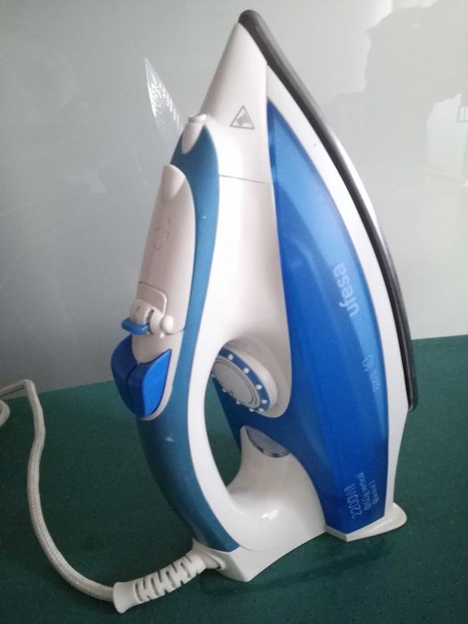 Ferro a vapor marca Ufesa (novo)