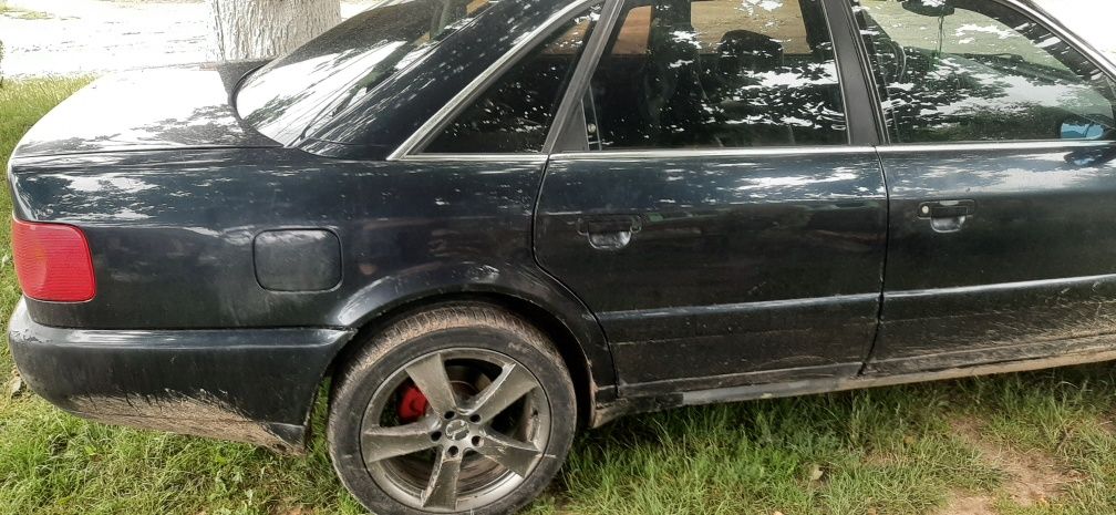Продам автомобіль ауді а6 с4