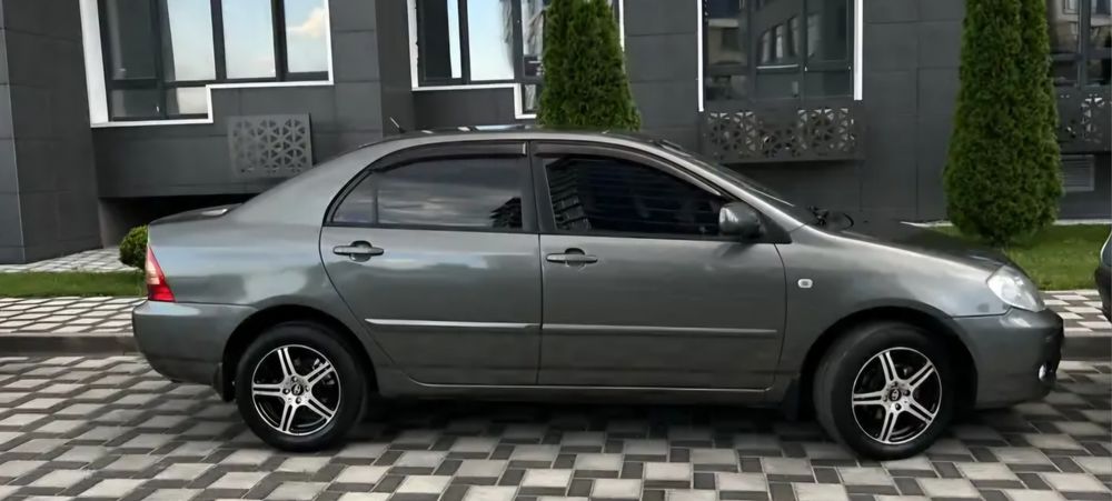 Автомобіль Toyota Corolla