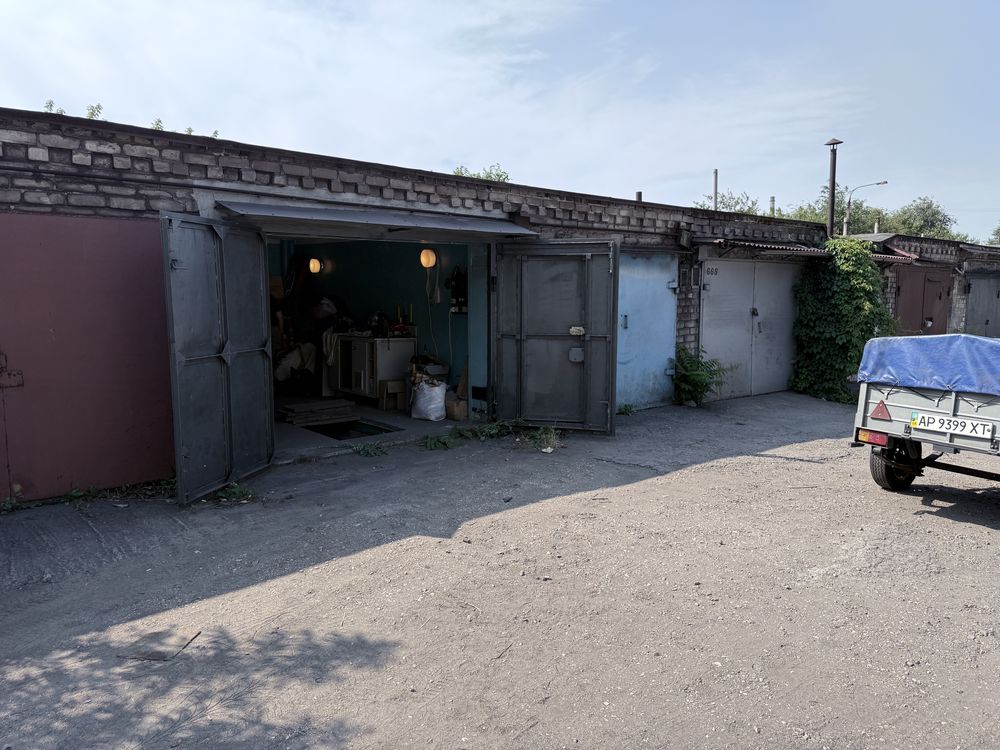 Гараж капитальный с подвалом.  Кооператив Днепроспецсталь