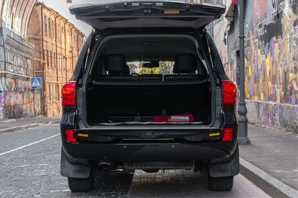 Toyota Land Cruiser 200 рестайлінг