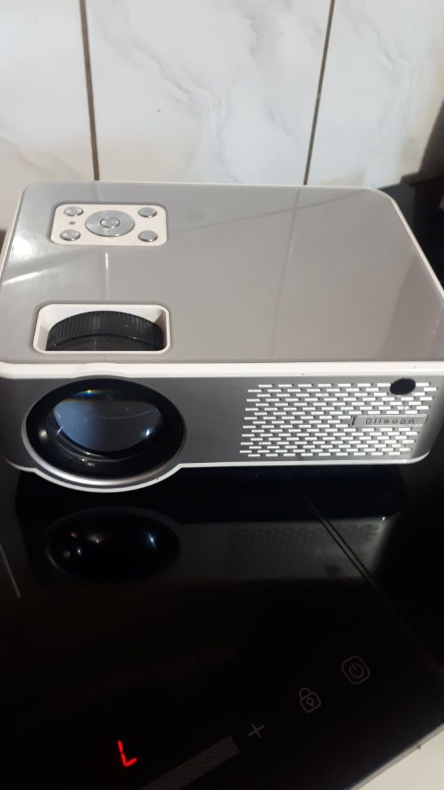 Projektor multimedjalny,Bluetoth