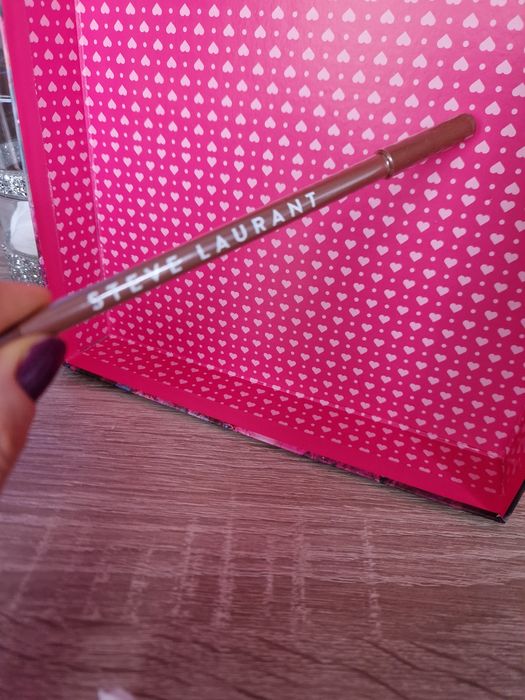 Lip liner steve laurant uptown kredka do ust