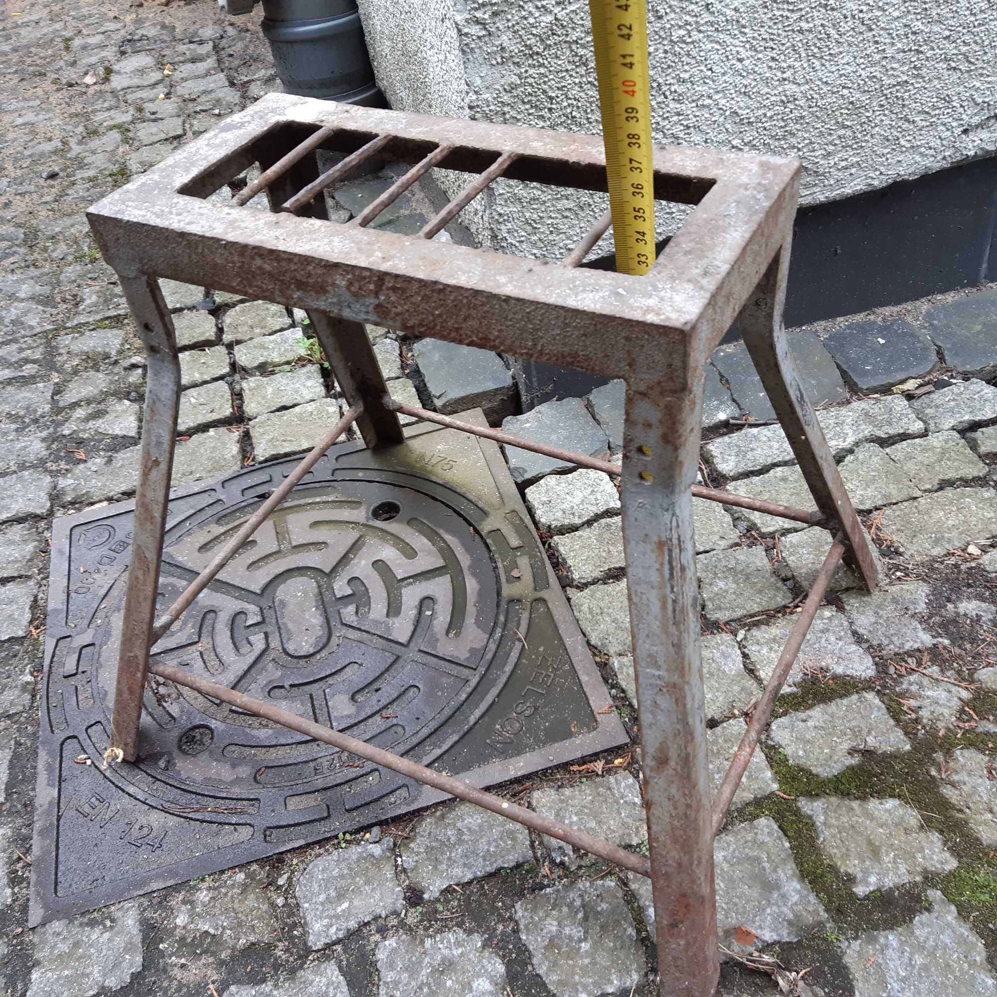 Podest taboret stołek kołyska bobyłka stojak  podstawa podstawka