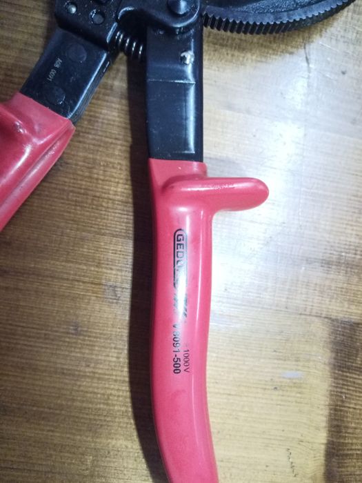 Продам кабелерез 1000V GEDORE V8091-500, новий