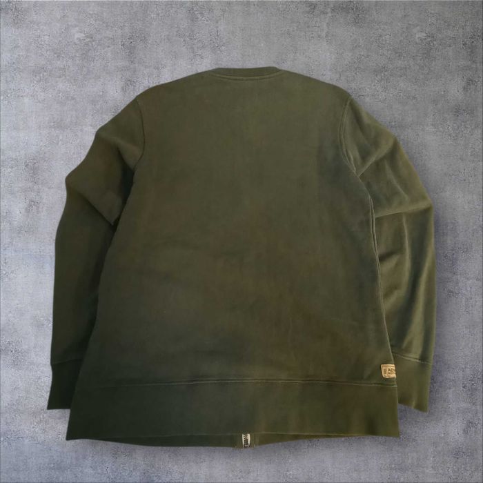 Weekend Offended S-M на зіпці