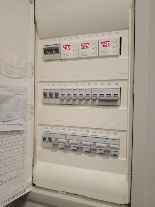 Установка реле напряжения в Киеве