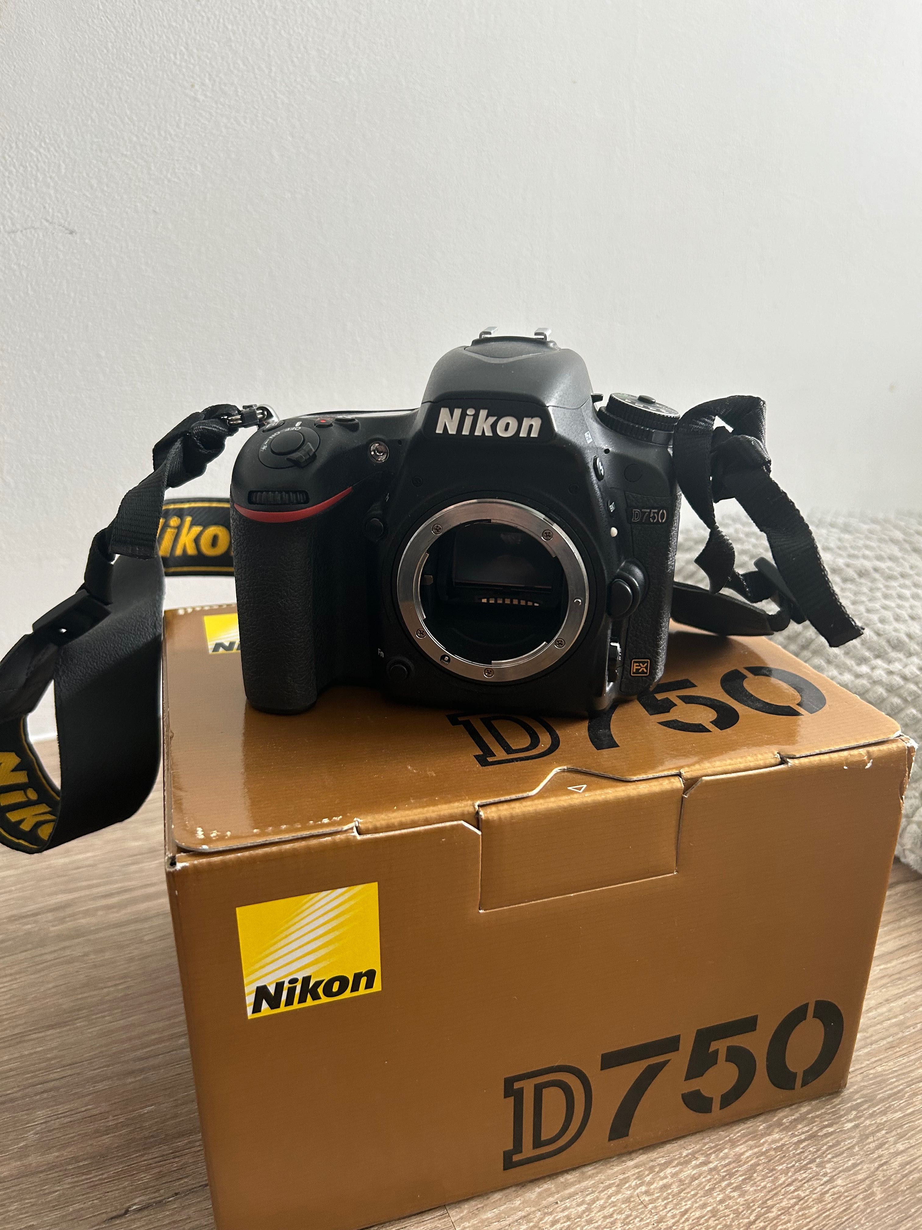 Nikon D750 aparat