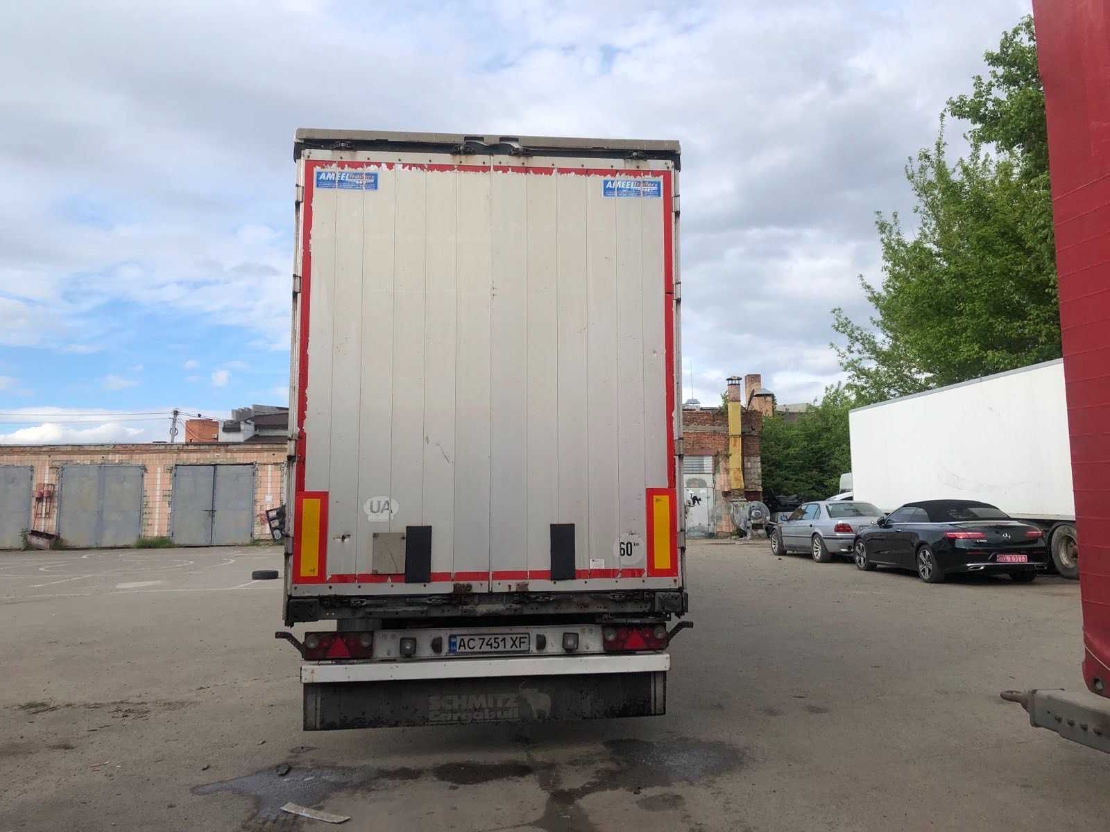 Продам причіп Schmitz