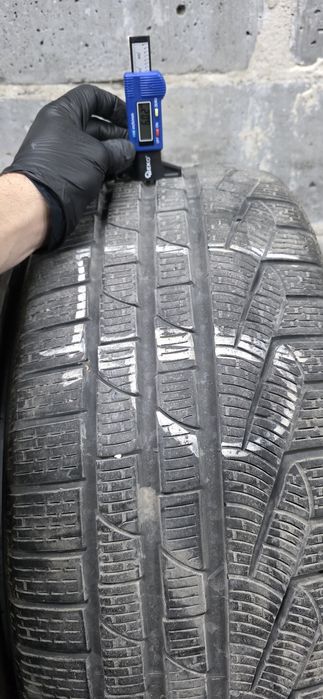 275 40 R19 i 245 45 R19 Pirelli Sottozero Winter 240 RUNFLAT Zima 4szt