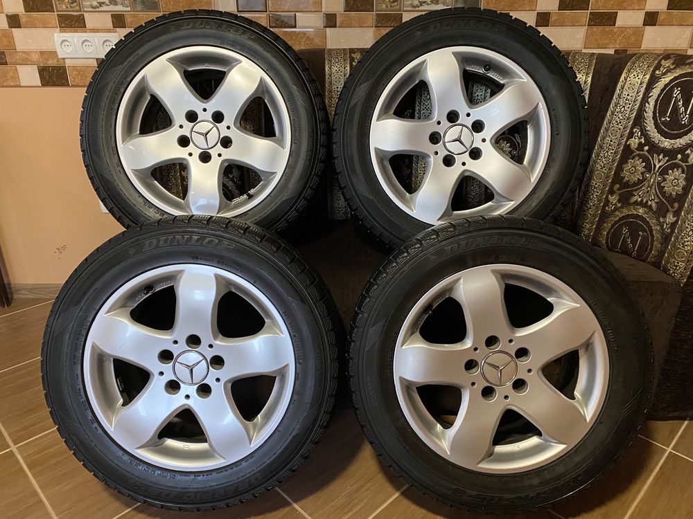 Комплект колес DUNLOP 225/55 R16/Диски Mercedes R16 5x112 7,5j et35