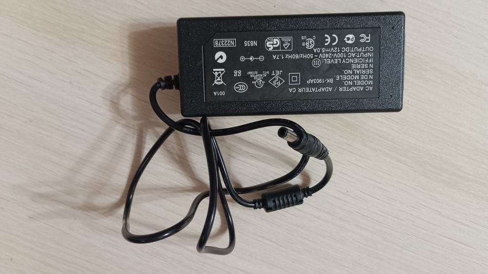 Блок живлення BK-1903AP 12v 5A