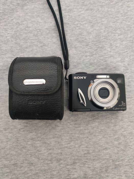 Sony Cyber-shot DSC-W17 Black Aluminum Japan Вінтажний фотоапарат