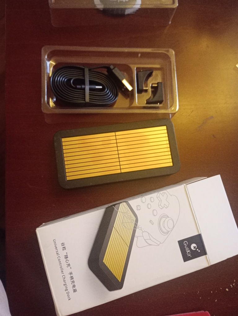 Ładowarka do padów bezprzewodowa ps4 ps5 Xbox
