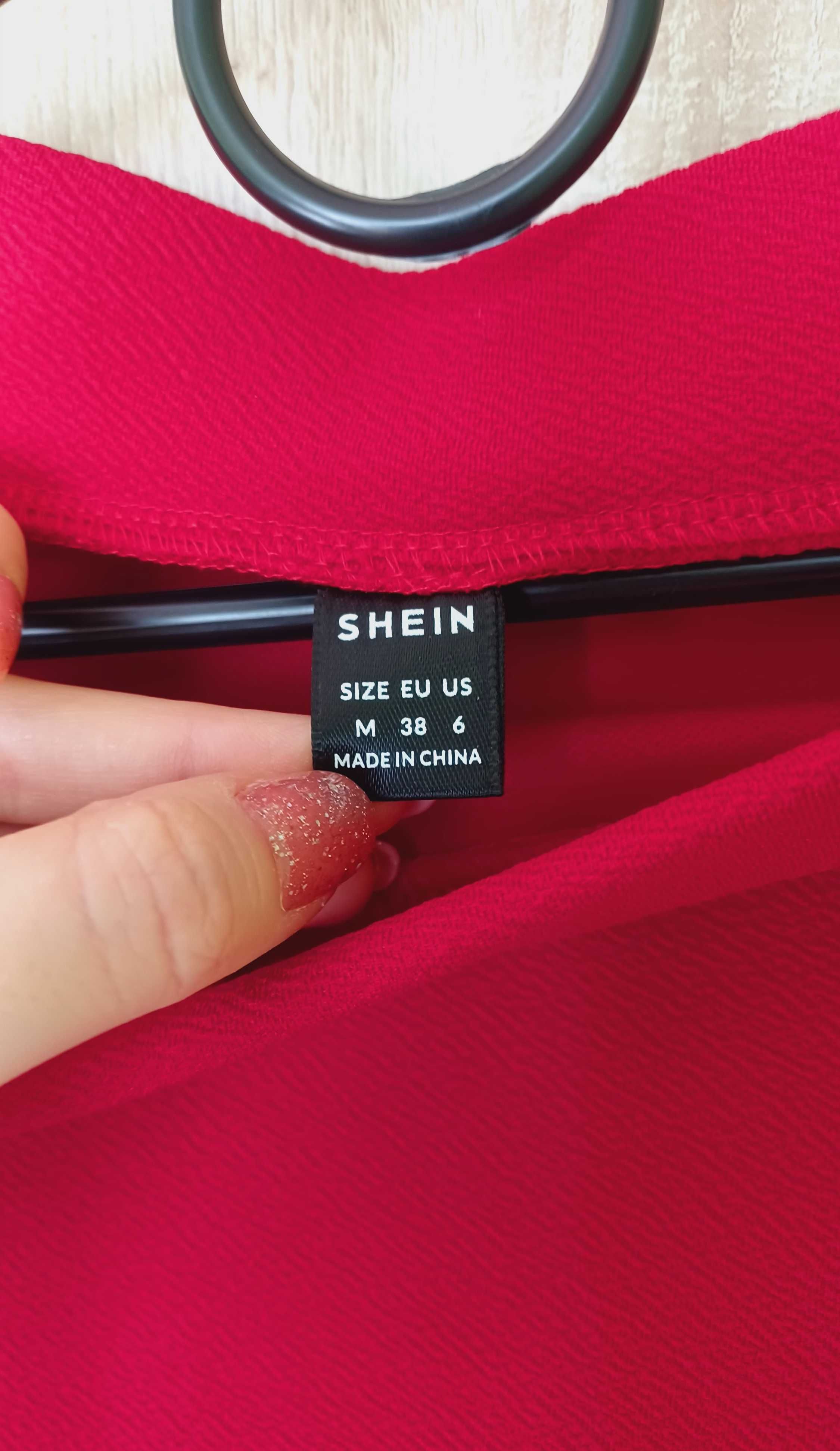 Czerwona spódnica Shein M