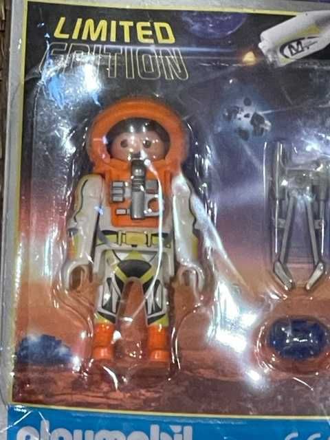 Revista Playmobil c/ boneco Astronauta Missão a Marte Ed. limitada