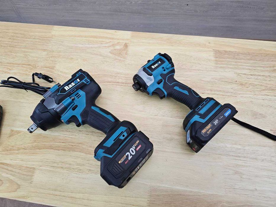 Потужний Набір Гайковерт + Гвинтоверт Razor З Акумуляторами 1,5 ,4.0Ah