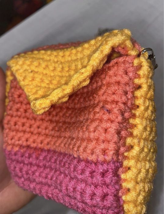 mini torebka szydełkowa handmade