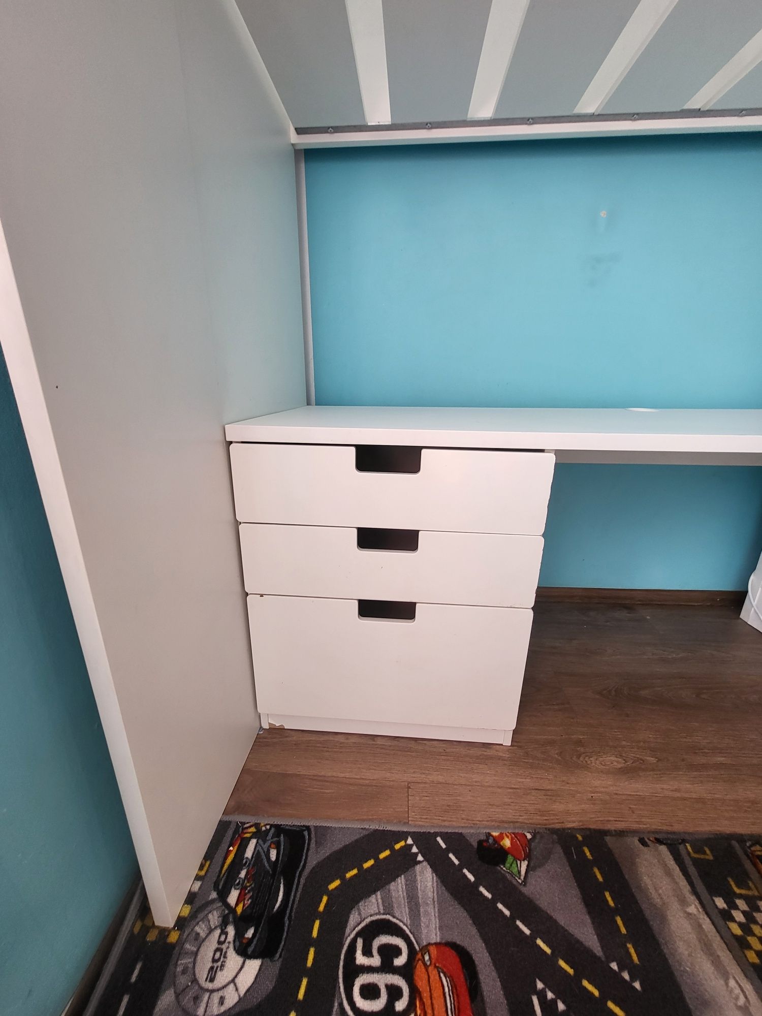 Łóżko piętrowe z biurkiem i szafa ikea białe