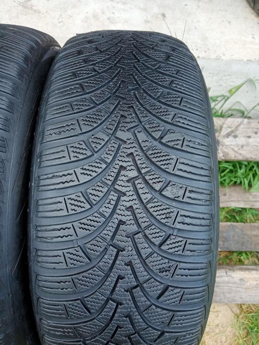 205 55 r16 Good Year UltraGrip 9