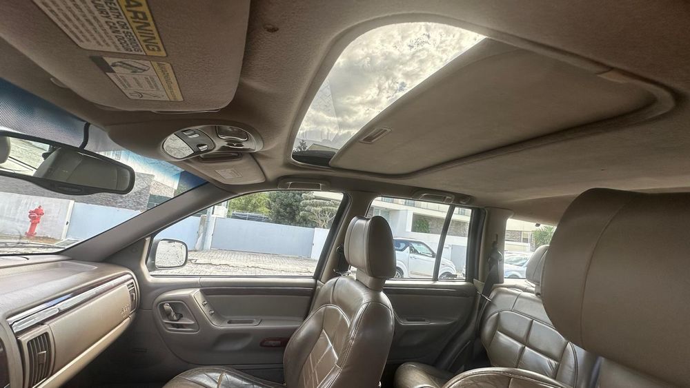 JEEP- Grand Cherokee