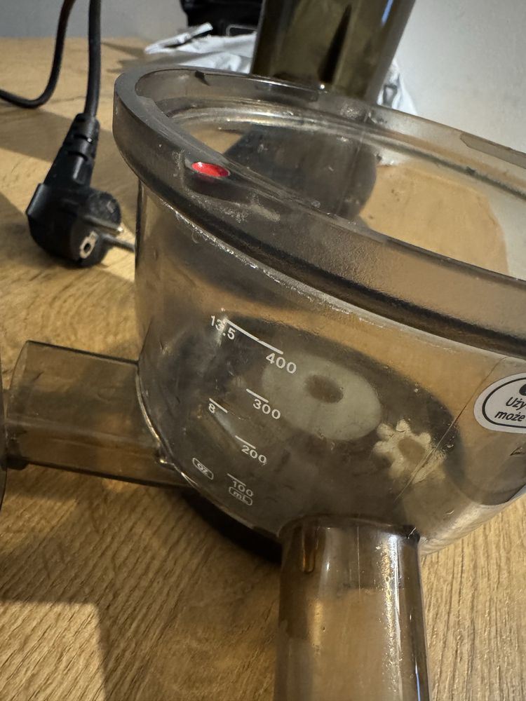 Wyciskarka wolnoobrotowa Kuvings B6000 Plus Srebrny